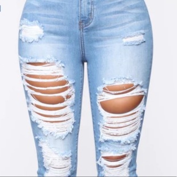 Fashion Nova Distressed - Picture 2 of 6